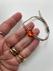 Pulseira fio de seda pedras ovais ( REPOSIÇÃO EM BREVE)