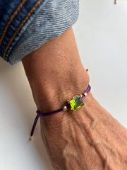 Pulseiras fio de seda pedras