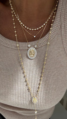 Medalha milagrosa flor Moissanite