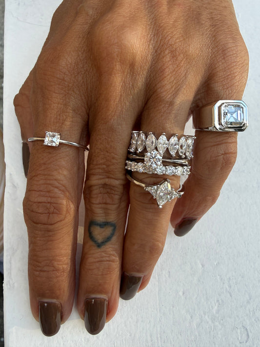 Anel navetes moissanites