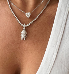 Pingente menina moissanite