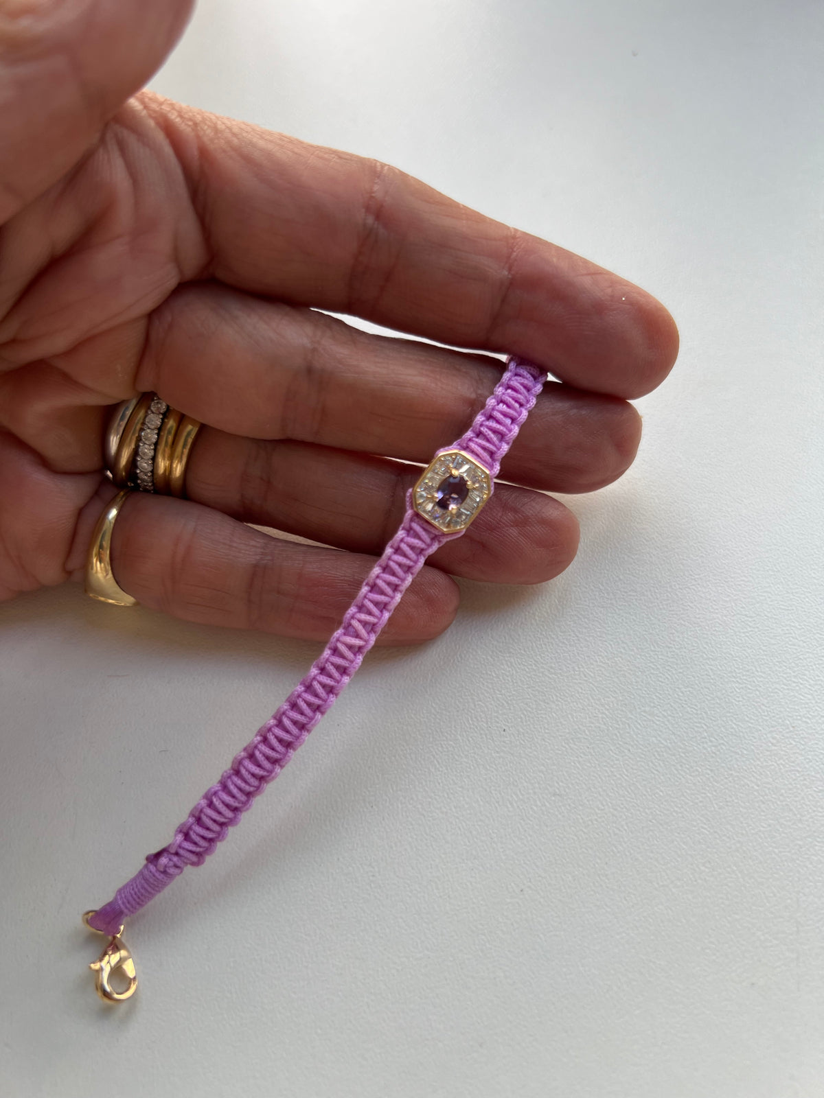 Pulseira fio de seda inteira macramé
