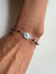 Pulseira medalha Santa Rita pedras onix