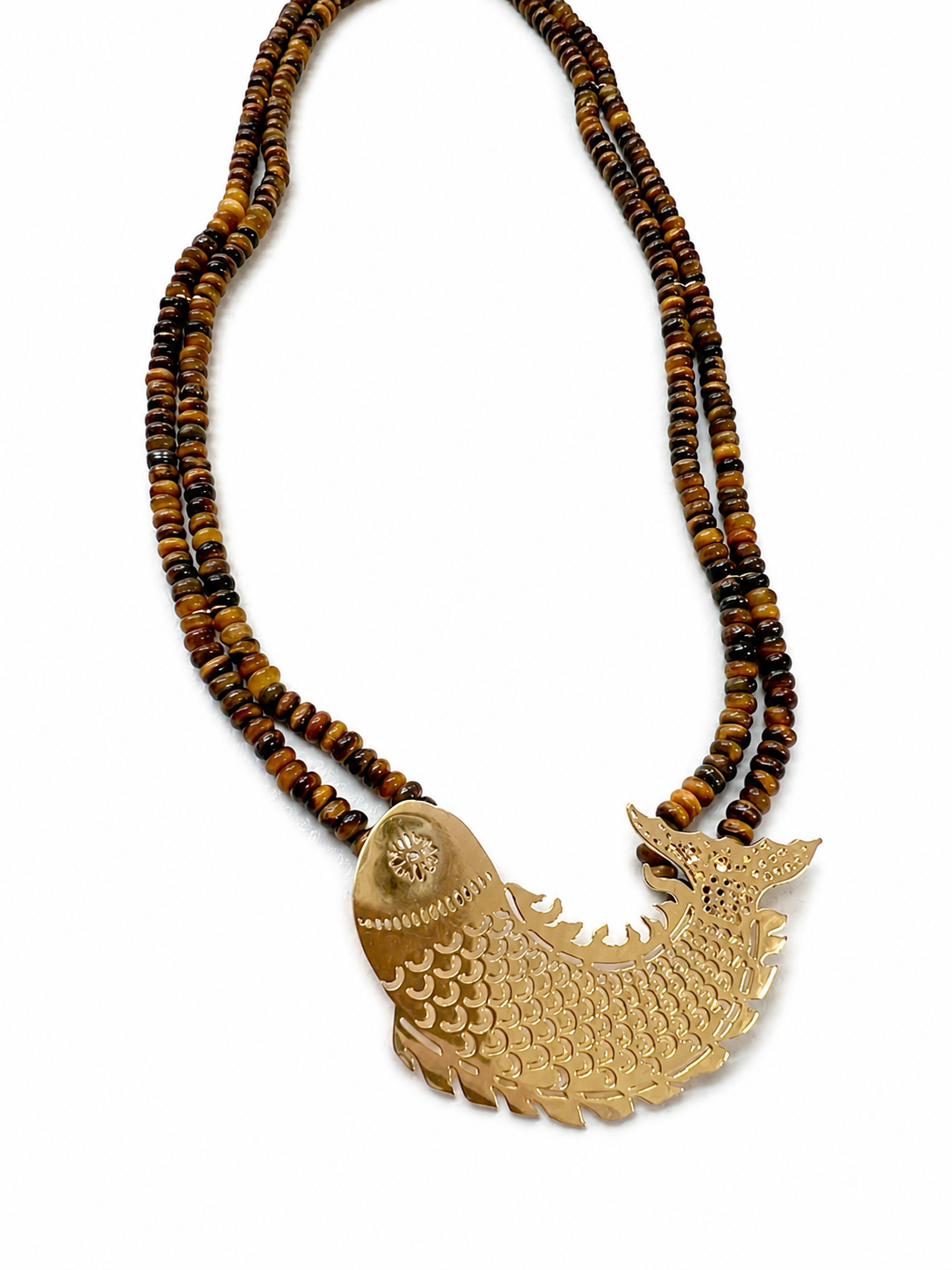 Colar fish pedras naturais
