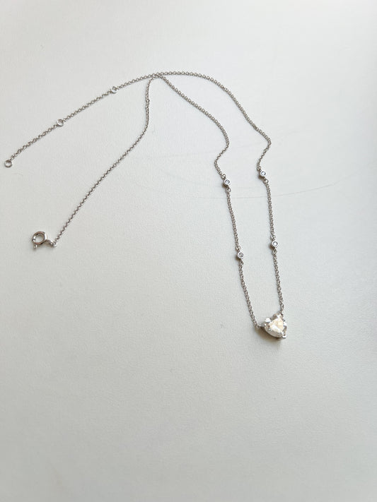 Colar coração moissanite