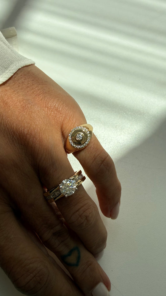 Anel dedinho disco moissanite
