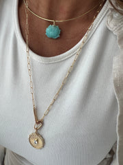 Pingente Flor de lótus pedras