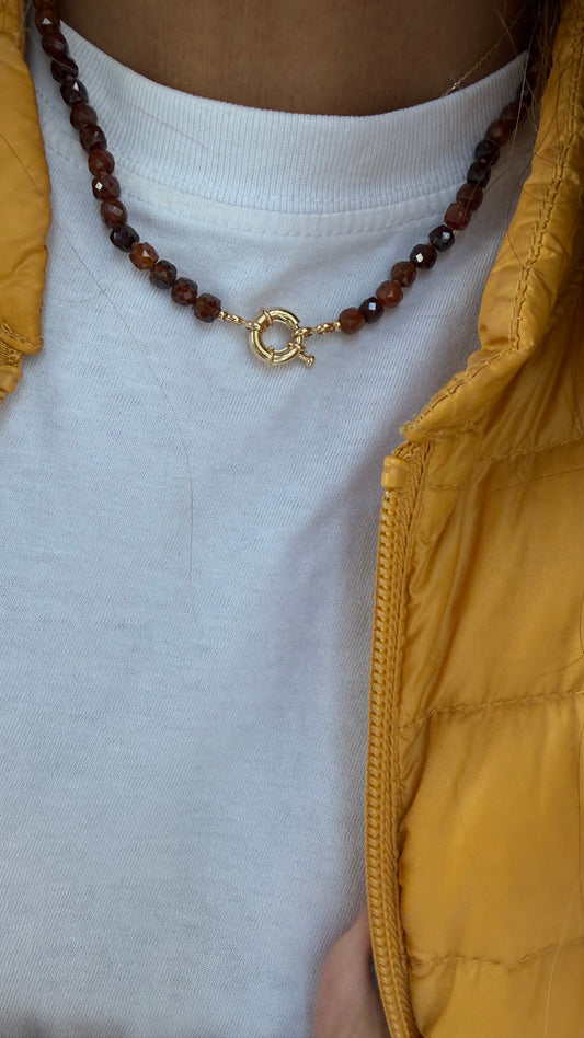 Colar pedras coredon