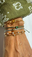 Pulseira fio de seda coração esmeralda