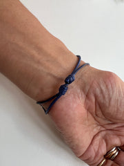 Pulseira fio de seda infinito