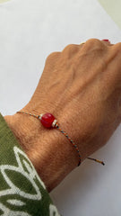 Pulseira fio de seda pitangas