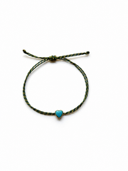 Pulseira fio de seda coração turquesa