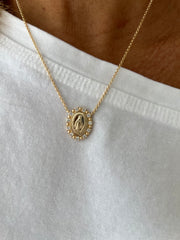 Colar medalha milagrosa moissanite