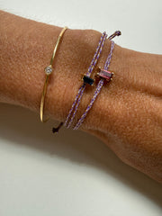 Pulseira fio de seda pedras preciosas