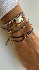 Pulseira fio de seda cristais