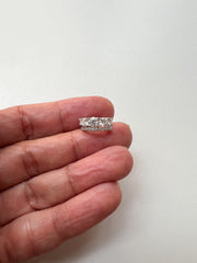 Piercing moissanite