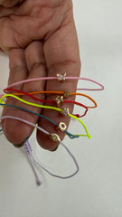 Pulseira colorida fio de seda elementos