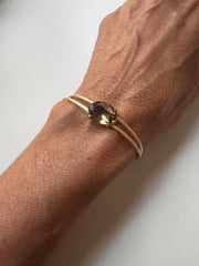 Pulseira fio de seda pedras ovais ( REPOSIÇÃO EM BREVE)