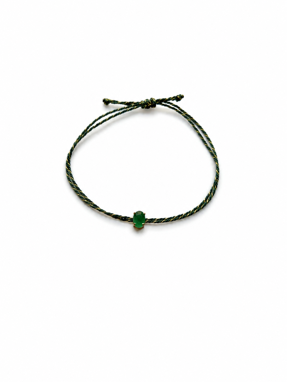 Pulseira esmeralda oval fio seda verde 4x6