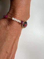 Pulseira Medalha pérolas e rubis