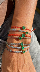 Pulseira esmeralda gota 4x6mm fio de seda