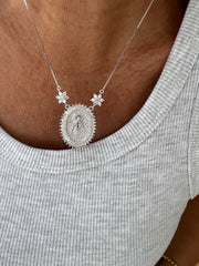 Colar medalha proteção Nossa Senhora das Graças.