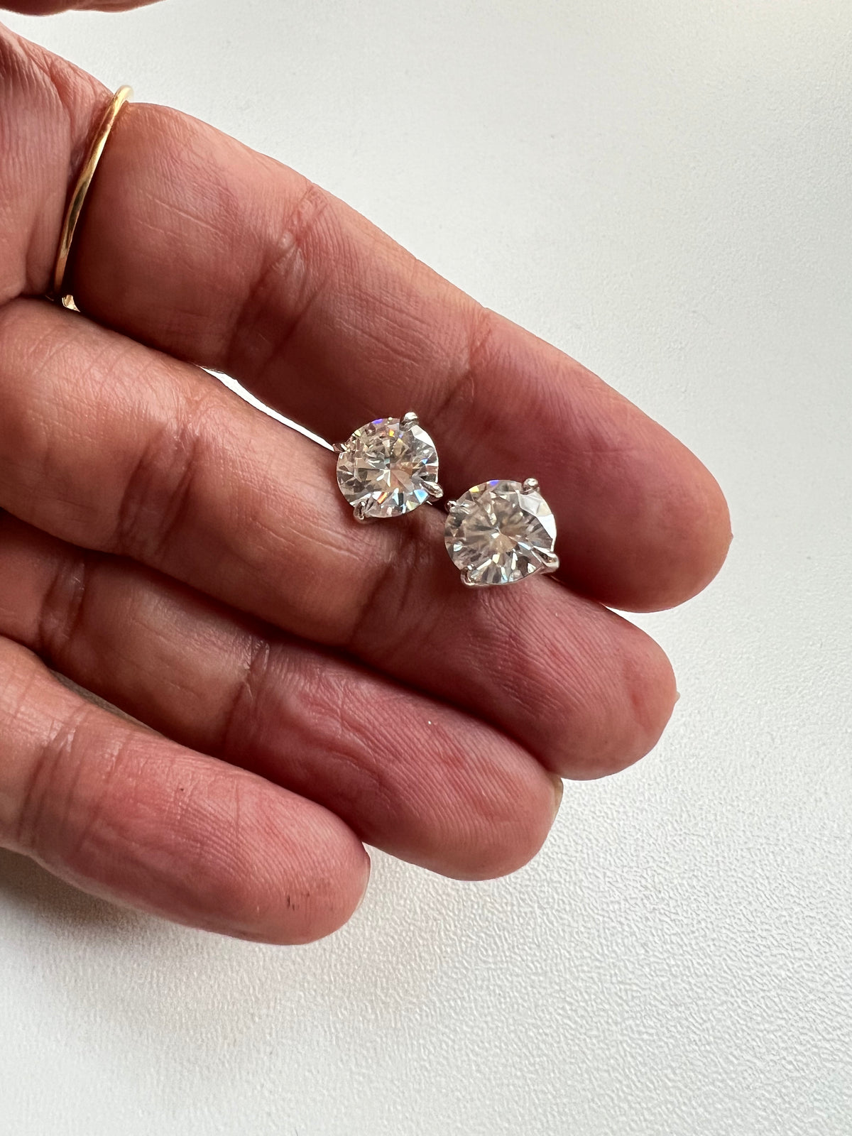 Ponto de luz moissanite 8mm
