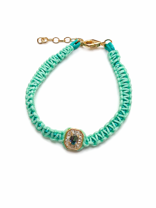 Pulseira fio de seda inteira macramé