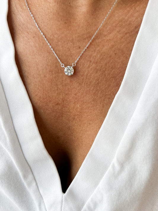 Colar ponto de luz moissanite 6.5 mm