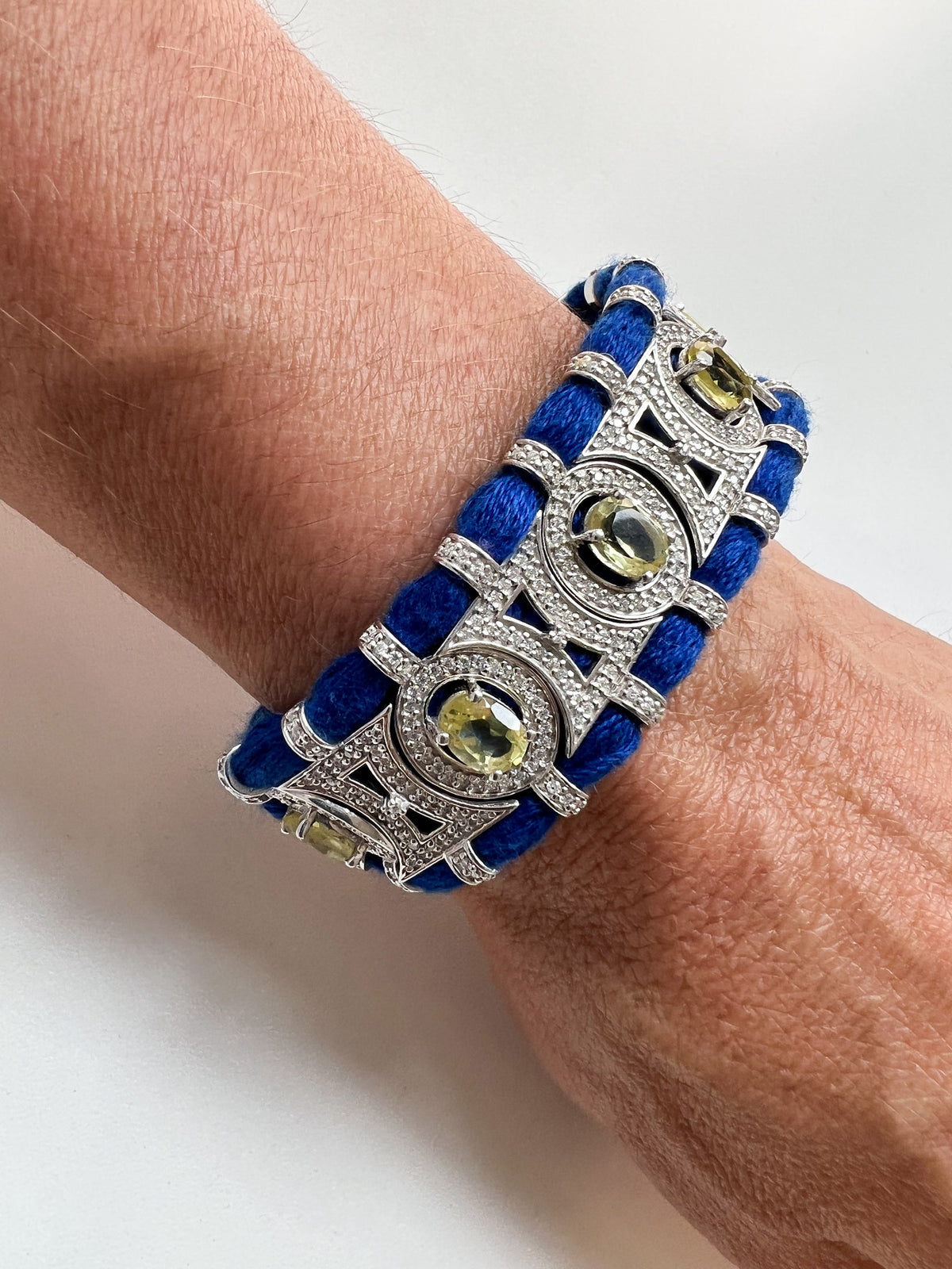 Pulseira Asha   com pedras naturais e moissanites