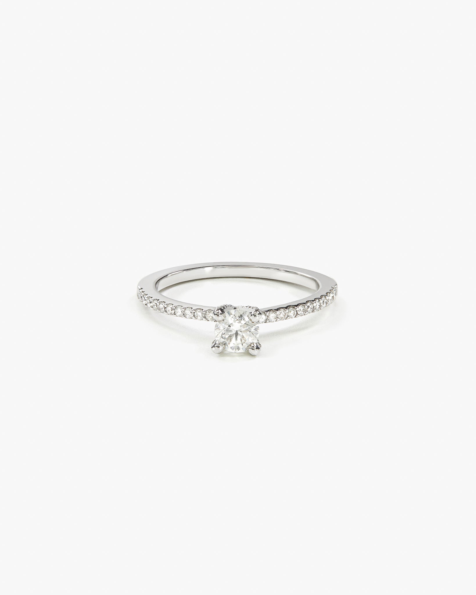 Anel Solitaire - ouro 18k - brilhante de 0,36ct - VALOR SOB CONSULTA - Helen Gordilho