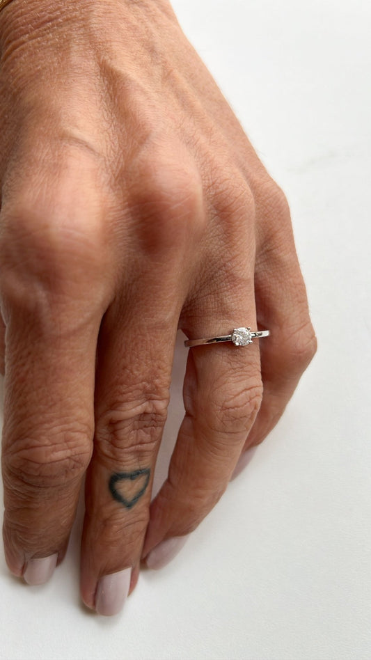 Anel solitário moissanite - Helen Gordilho