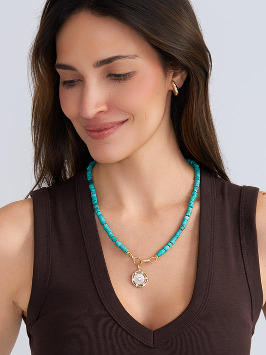 Colar pedras  turquesas verde com fecho