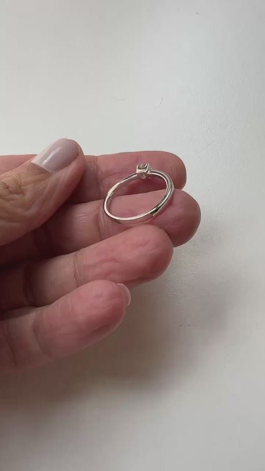 Anel solitário moissanite